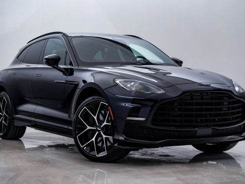 New 2026 Aston Martin DBX 707 image 1