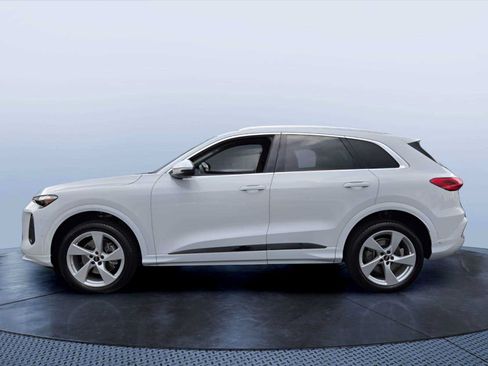 Used 2025 Audi Q5 Premium Plus AWD/4WD image 3