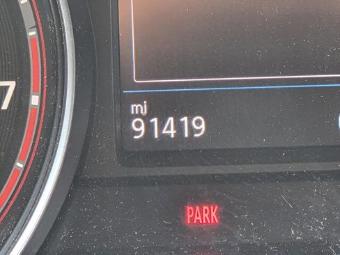 Used 2019 Volkswagen Atlas SE w/ Towing Package image 17