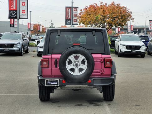 Used 2021 Jeep Wrangler Unlimited Sport image 6
