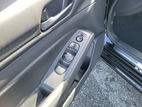 New 2026 Nissan Altima 2.5 SV AWD/4WD image 12
