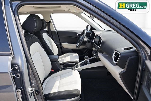 Used 2024 Hyundai Venue SEL FWD image 11