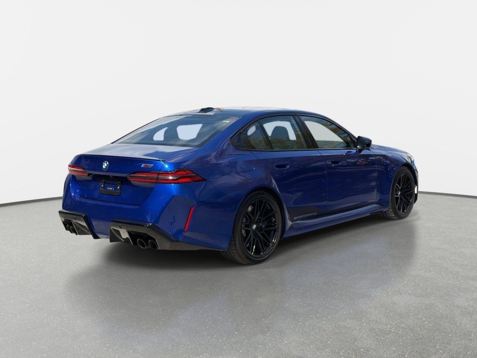Used 2025 BMW M5 AWD/4WD image 3