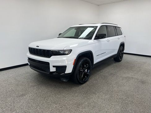 Used 2024 Jeep Grand Cherokee L Altitude image 18