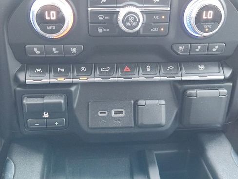 Used 2021 GMC Sierra 1500 Denali w/ Technology Package RWD image 20