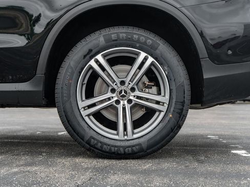 Used 2021 Mercedes-Benz GLC 300 4MATIC image 9