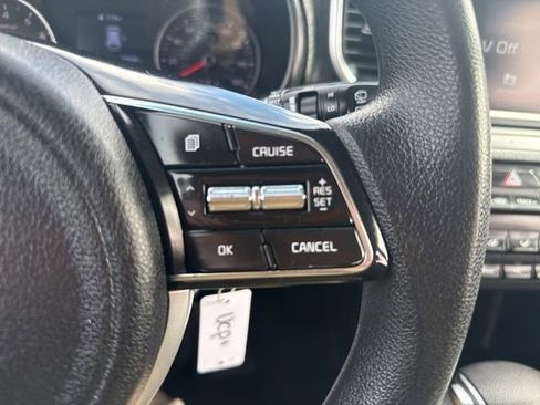 Used 2022 Kia Sportage LX image 17