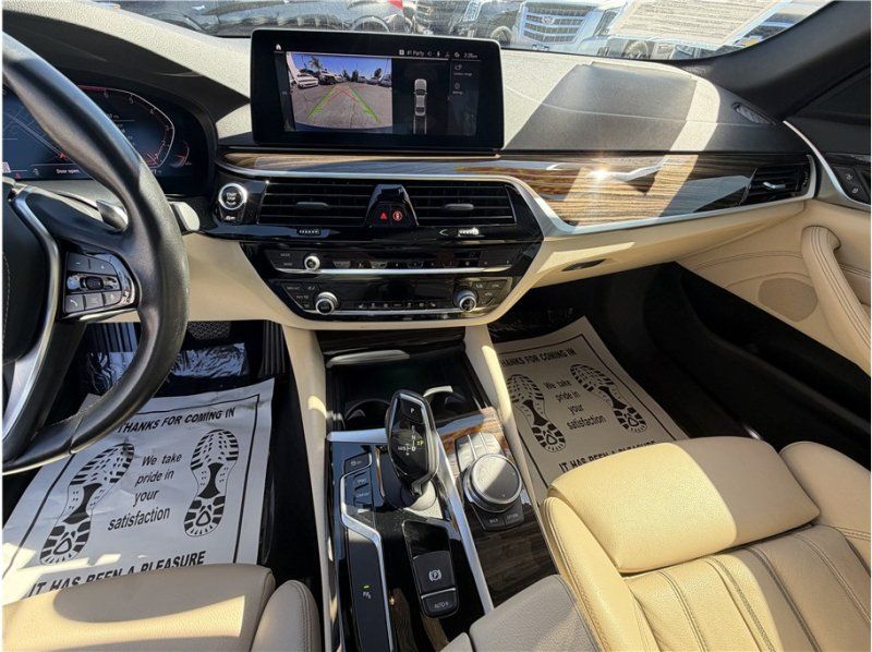 Used 2020 BMW 530i w/ Premium Package RWD image 36