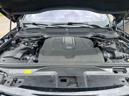 Used 2017 Land Rover Discovery HSE image 21