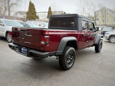 Used 2022 Jeep Gladiator Sport AWD/4WD image 8