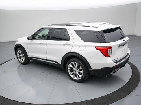 Certified 2023 Ford Explorer Platinum w/ Technology Package AWD/4WD image 7