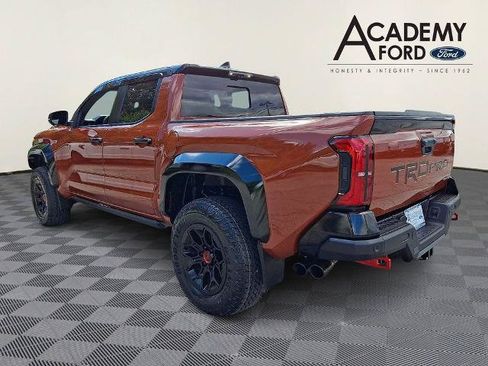 Used 2024 Toyota Tacoma TRD Pro AWD/4WD image 4
