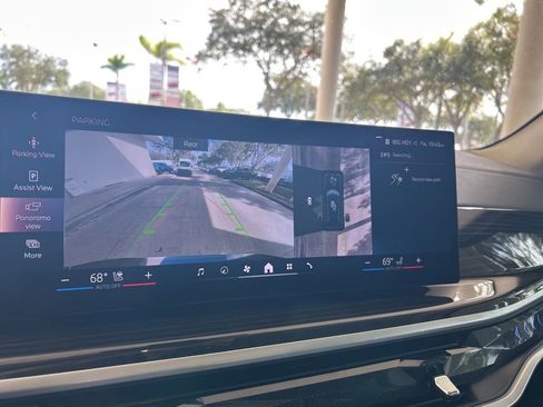 Used 2025 BMW X7 xDrive40i image 7