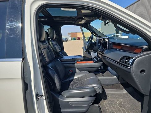 Used 2022 Lincoln Navigator L Reserve AWD/4WD image 19