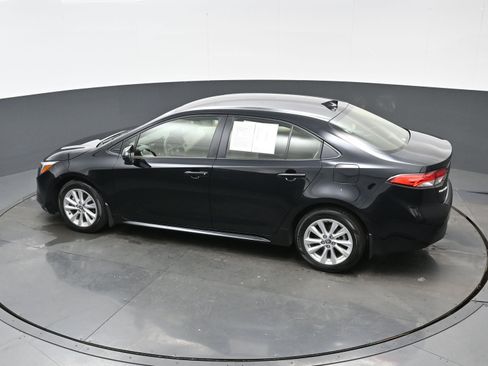 Used 2024 Toyota Corolla LE image 35