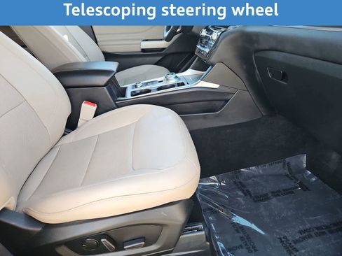 Used 2024 Ford Explorer Limited image 24