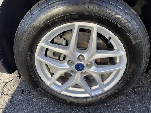 Used 2022 Ford Edge SEL w/ Convenience Package image 7