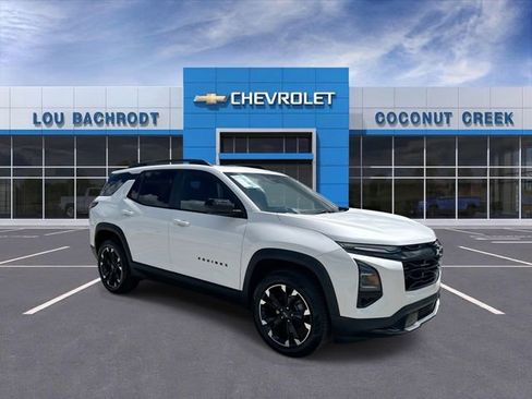 Used 2025 Chevrolet Equinox RS w/ Safety and Technology Package image 2