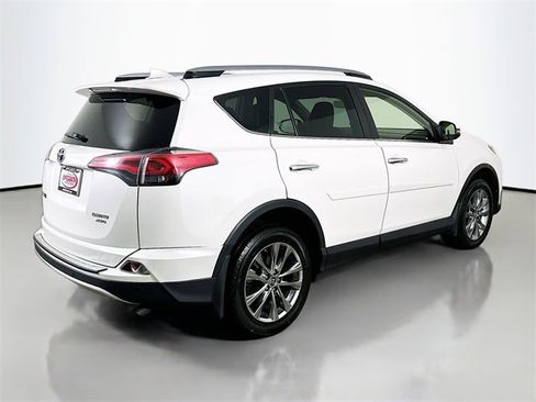 Used 2017 Toyota RAV4 Limited image 18