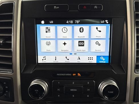 Used 2018 Ford F150 Lariat w/ Equipment Group 502A Luxury AWD/4WD image 44
