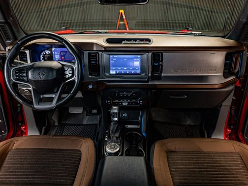 Used 2021 Ford Bronco Outer Banks image 14