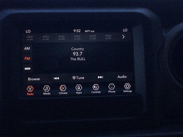 Used 2022 Jeep Wrangler Unlimited Sport AWD/4WD image 15