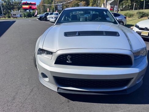 Used 2010 Ford Mustang Shelby GT500 image 10