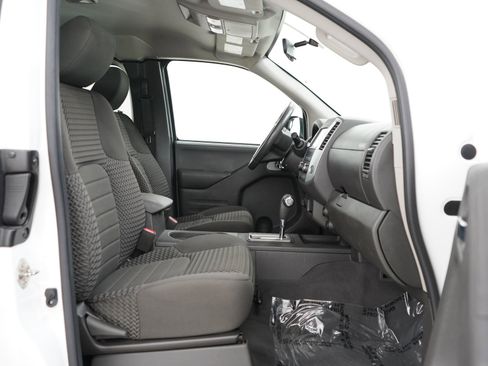 Used 2019 Nissan Frontier SV AWD/4WD image 11