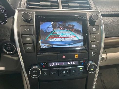 Used 2015 Toyota Camry XLE image 13