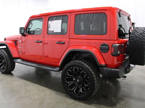 Used 2020 Jeep Wrangler Unlimited Sahara w/ Uconnect 4C Nav & Sound Group AWD/4WD image 8