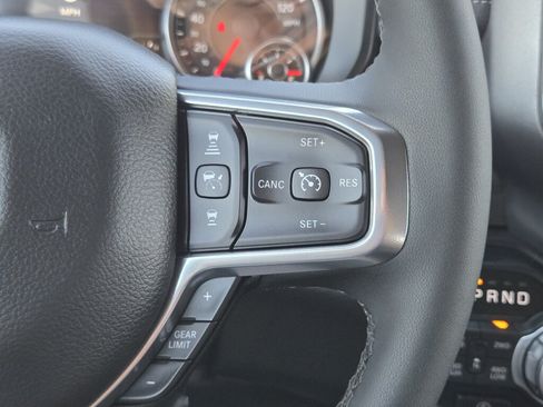 Used 2025 RAM 1500 Laramie AWD/4WD image 19
