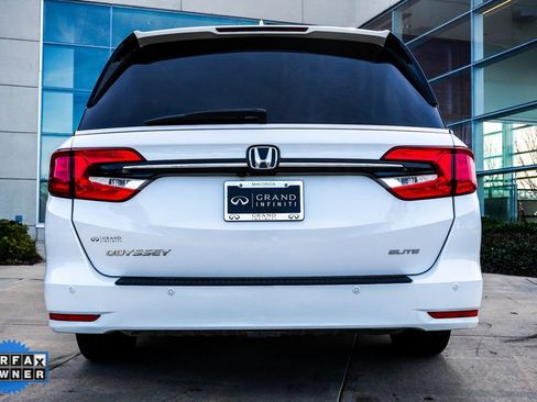 Used 2023 Honda Odyssey Elite image 9
