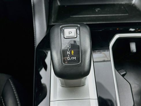 Used 2025 Mitsubishi Outlander SE FWD image 25