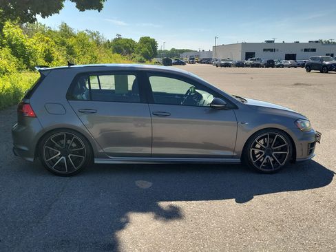 Used 2016 Volkswagen Golf R 4-Door AWD/4WD image 4