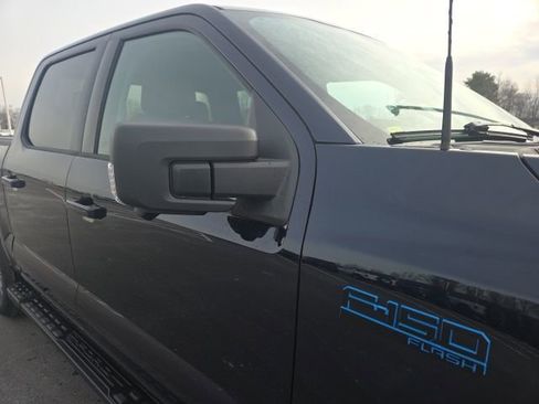 Used 2025 Ford F150 Lightning Flash image 6