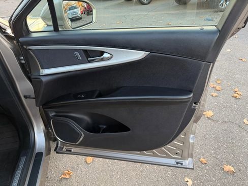 Used 2019 Lincoln Nautilus FWD image 34