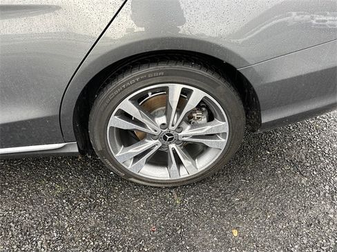 Used 2018 Mercedes-Benz C 300 4MATIC Sedan image 23