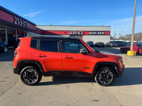 Used 2015 Jeep Renegade Trailhawk w/ Popular Equipment Group image 2