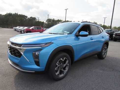 New 2026 Chevrolet Trax LT w/ Driver Confidence Package image 11