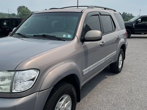 Used 2002 Toyota Sequoia Limited RWD image 2