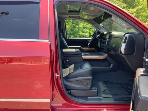 Used 2019 Chevrolet Silverado 2500 LTZ w/ Duramax Plus Package AWD/4WD image 28