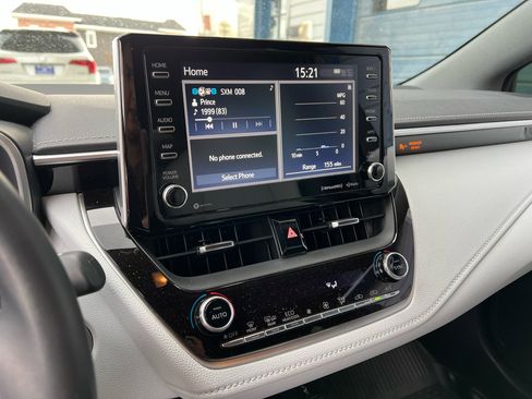 Used 2019 Toyota Corolla XSE image 17