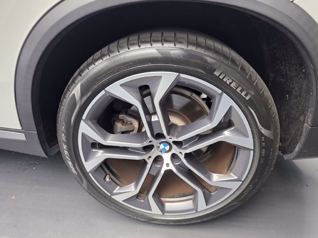 Used 2022 BMW X5 sDrive40i w/ Premium Package RWD image 16
