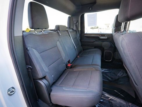 Used 2024 Chevrolet Silverado 2500 LT w/ Convenience Package image 27