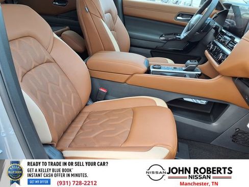 New 2026 Nissan Pathfinder Platinum AWD/4WD image 22