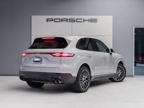 Certified 2023 Porsche Cayenne image 7