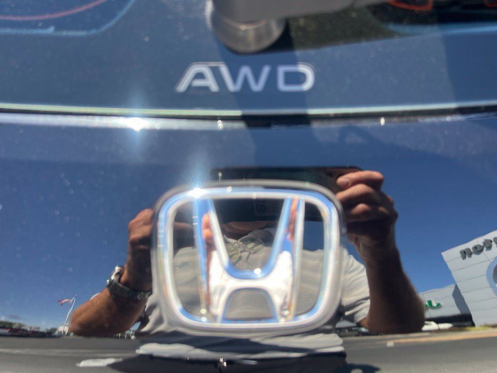 Used 2025 Honda HR-V LX image 39