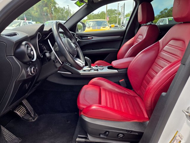 Used 2023 Alfa Romeo Stelvio Veloce AWD/4WD image 15