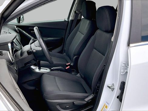 Used 2016 Chevrolet Trax LT AWD/4WD image 21