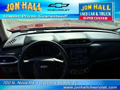 Used 2021 Chevrolet TrailBlazer LT w/ Convenience Package image 19